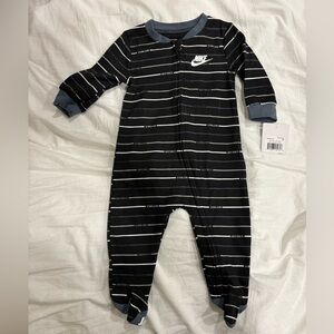 NWT! Nike Footie Sleeper